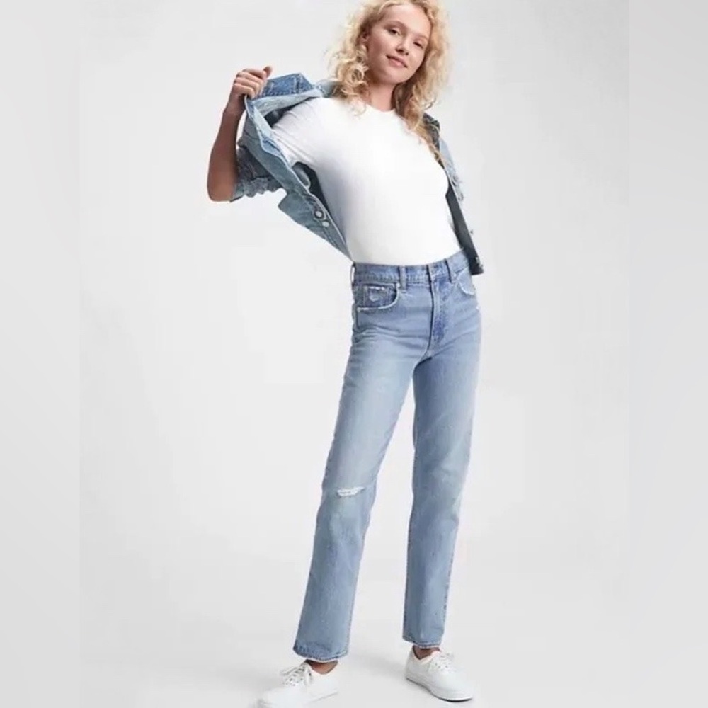 🤠FINAL PRICE Gap Sky High Distressed Straight Leg Jeans
